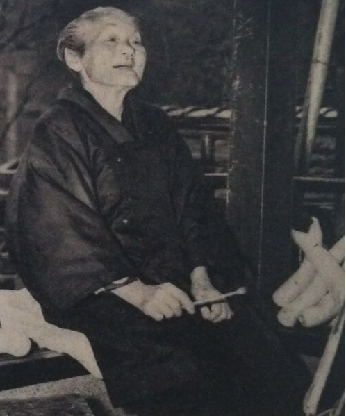 丸木スマの肖像写真(1953年)