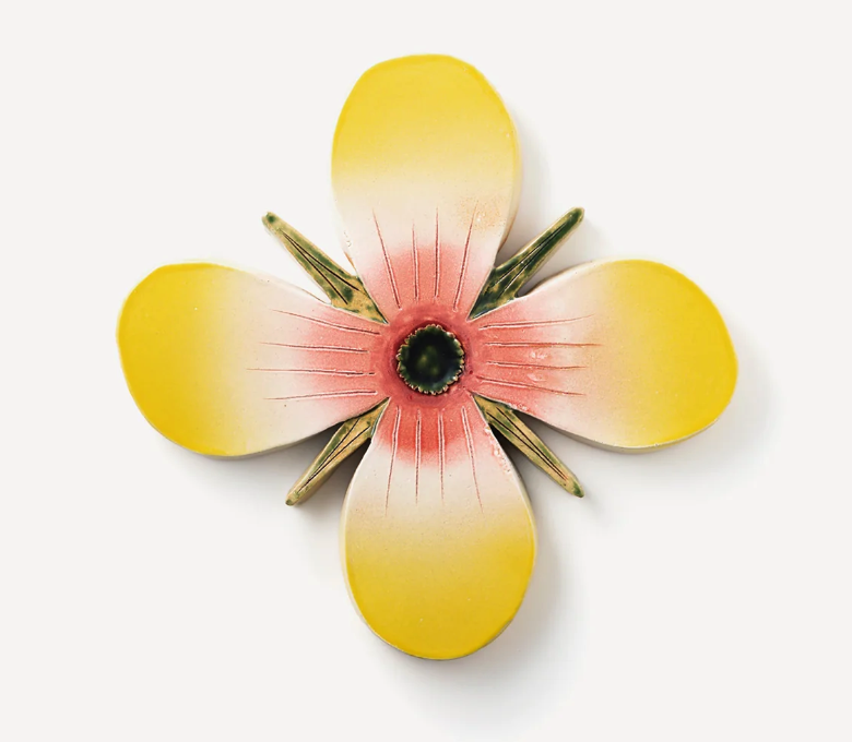 石本藤雄による花をモチーフにした作品